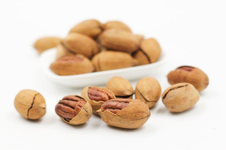 Pecans may be the ultimate prepper food. Combined with a daily vitamin, it may be possible to stay healthy eating just pecans and vitamins Indefinitely